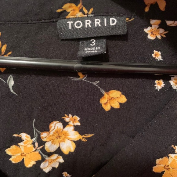 Torrid blouse - Picture 2 of 2